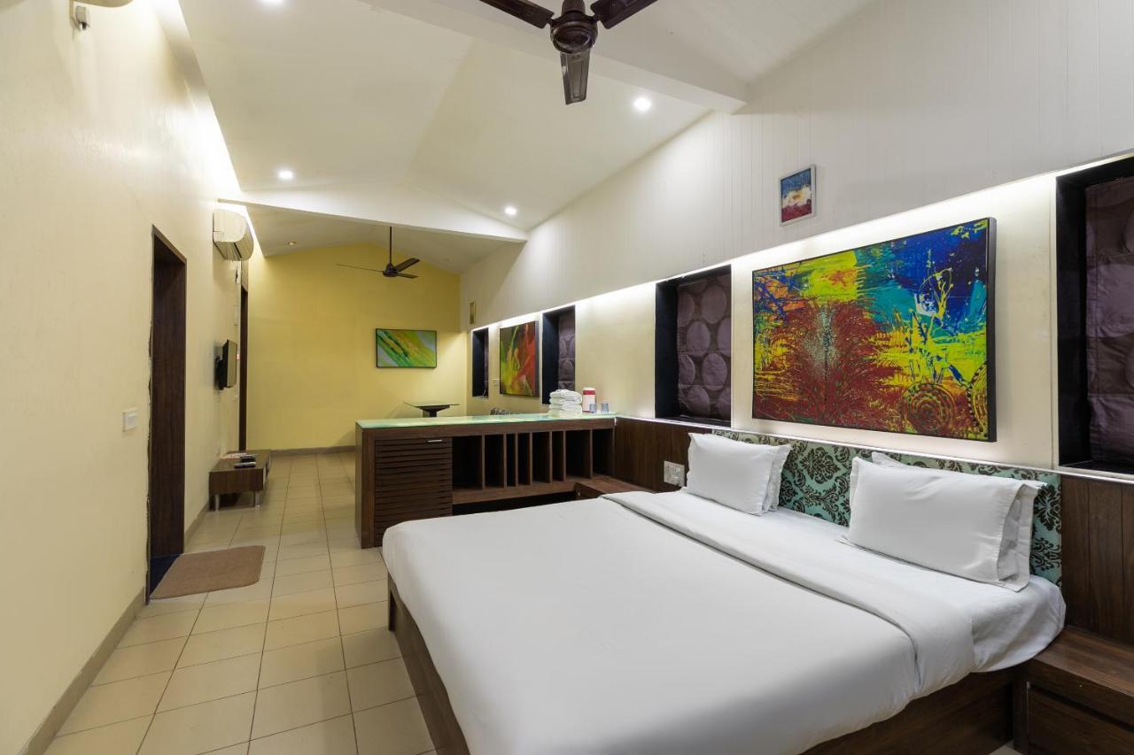 Capital O 47539Capital O Umbergaon Club Hotel Umargām Kültér fotó