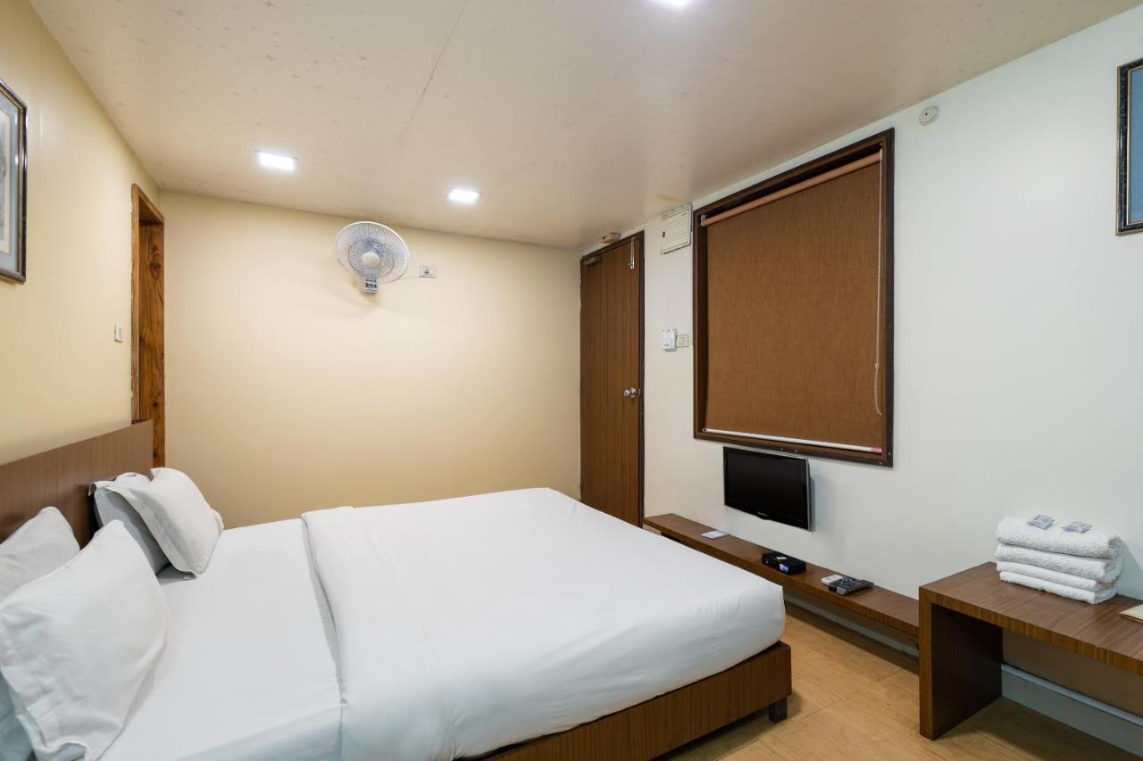 Capital O 47539Capital O Umbergaon Club Hotel Umargām Kültér fotó