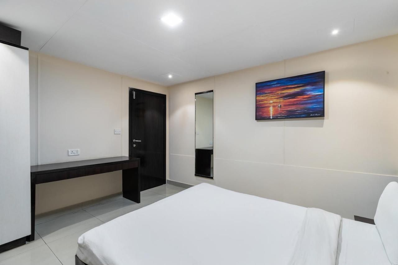 Capital O 47539Capital O Umbergaon Club Hotel Umargām Kültér fotó