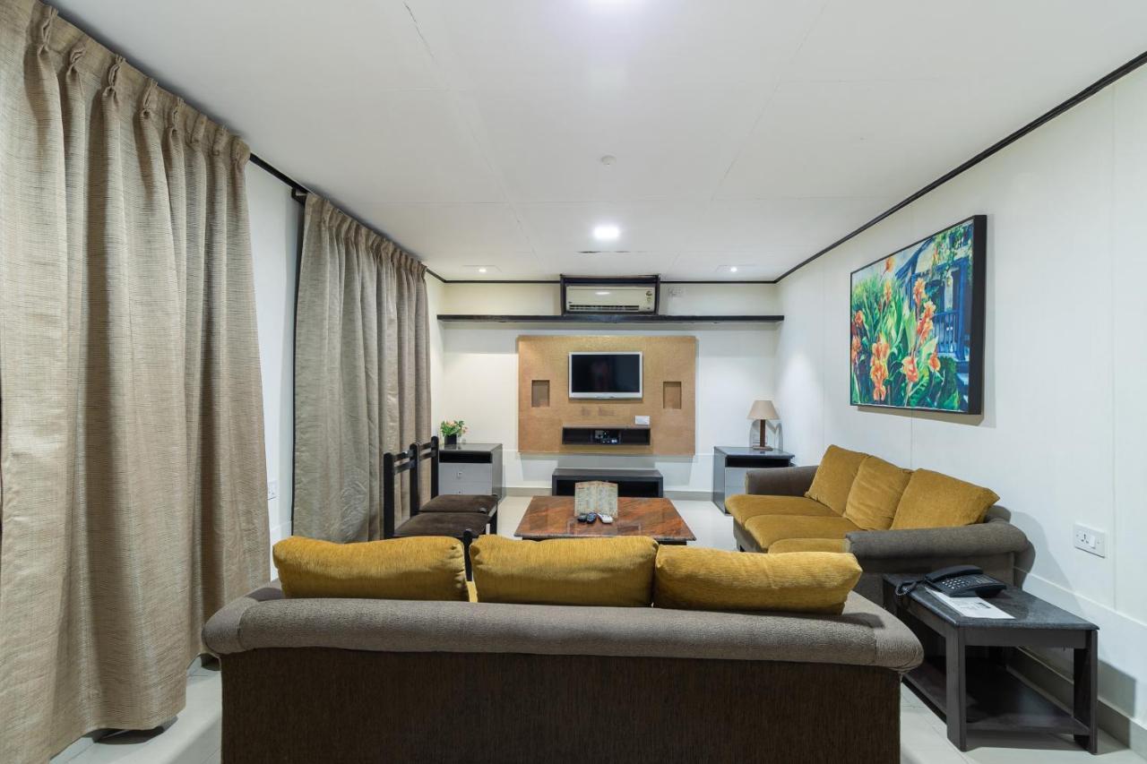 Capital O 47539Capital O Umbergaon Club Hotel Umargām Kültér fotó