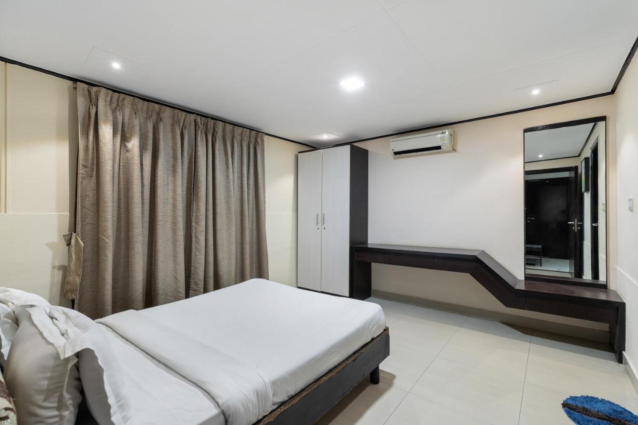 Capital O 47539Capital O Umbergaon Club Hotel Umargām Kültér fotó