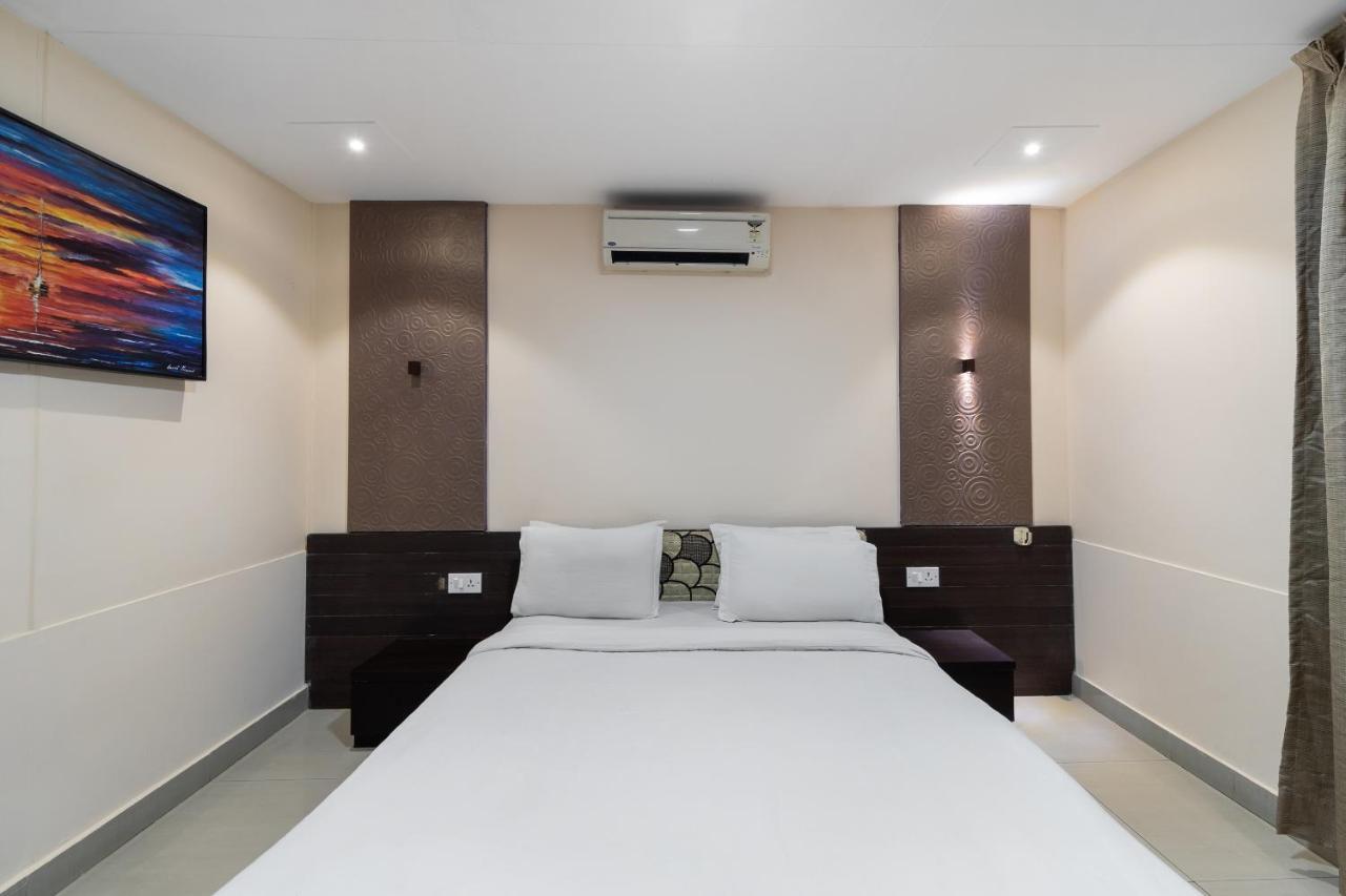 Capital O 47539Capital O Umbergaon Club Hotel Umargām Kültér fotó